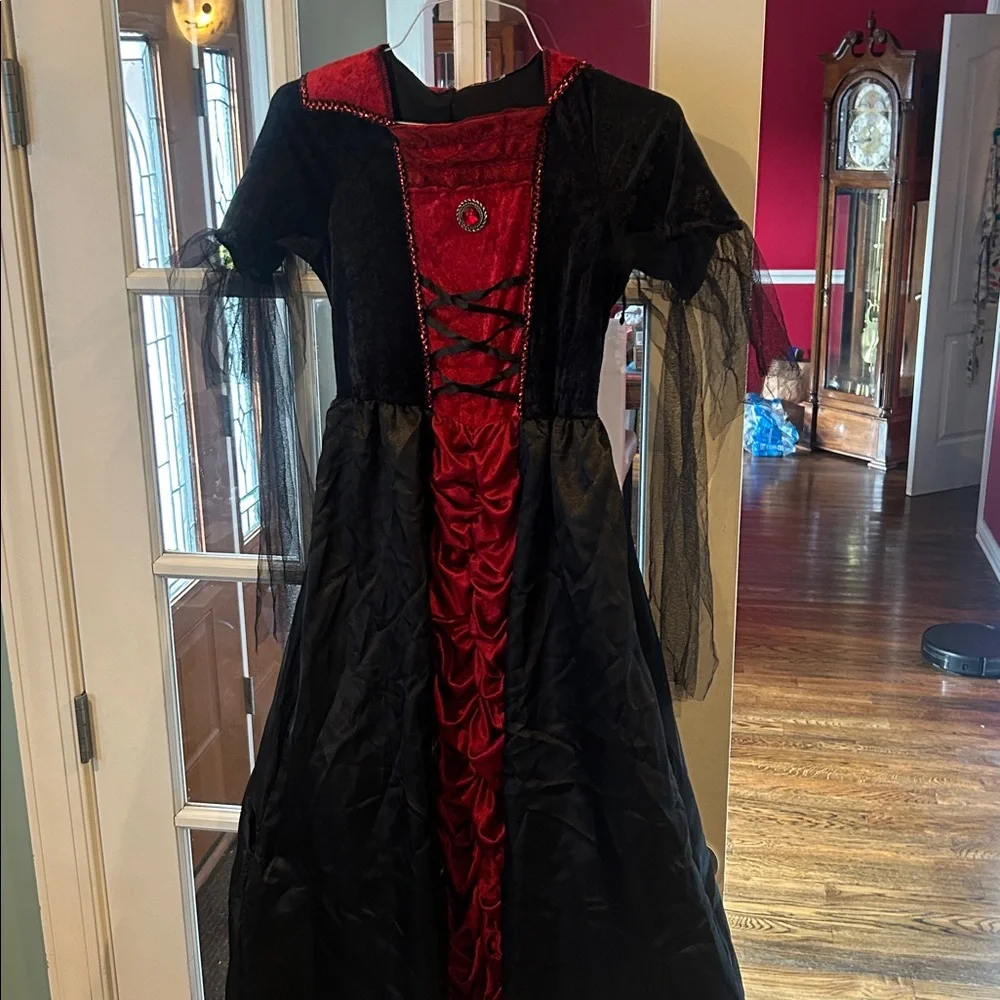 Spirit Halloween Vampire Princess Costume Velvet dress size XL dress up youth